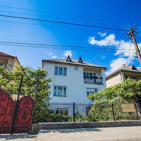 Guest House In Drachino Svalyava Exterior foto